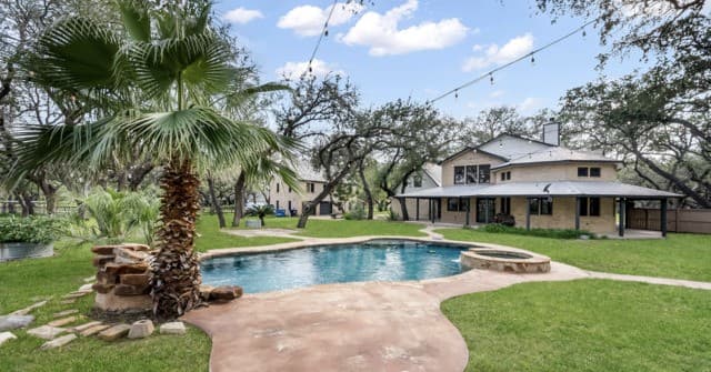 114  Massad Dr, Pleasanton, TX 78064 — photo 4