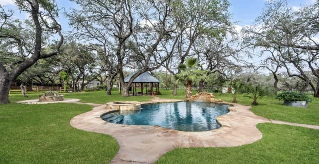 114  Massad Dr, Pleasanton, TX 78064 — photo 5