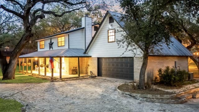 114  Massad Dr, Pleasanton, TX 78064 — photo 9