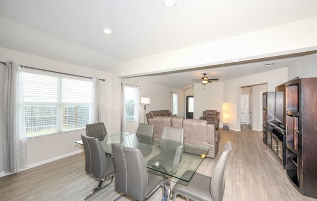 6703  Beehive Dr, San Antonio, TX 78252 — photo 10