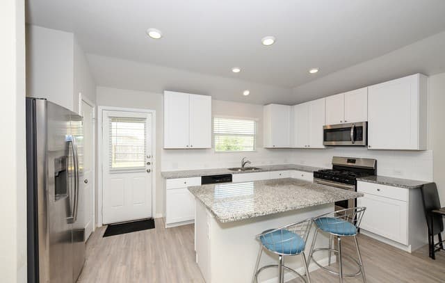 6703  Beehive Dr, San Antonio, TX 78252 — photo 12