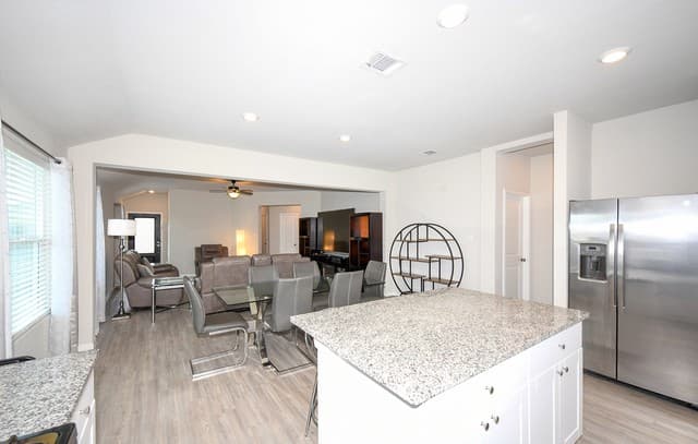 6703  Beehive Dr, San Antonio, TX 78252 — photo 14