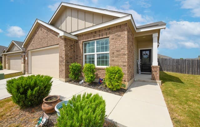 6703  Beehive Dr, San Antonio, TX 78252 — photo 3