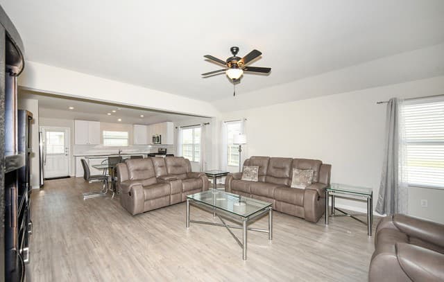 6703  Beehive Dr, San Antonio, TX 78252 — photo 9