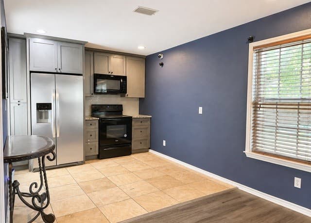 9643  Sekula Dr, San Antonio, TX 78250 — photo 3
