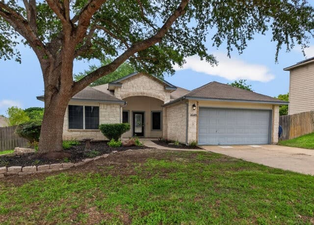 1640  Sunstone