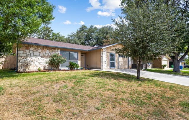 4907  Dare Ln, San Antonio, TX 78217 — photo 3