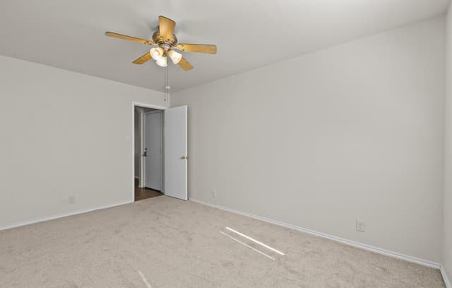 8840  Twin Oaks Ct, San Antonio, TX 78250 — photo 16