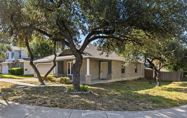 8840  Twin Oaks Ct, San Antonio, TX 78250 — photo 5