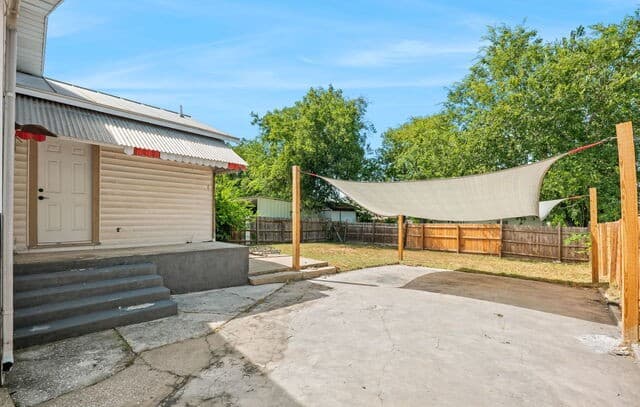 2727 E Houston St, San Antonio, TX 78202 — photo 24