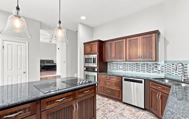 8730  Iliad, Universal City, TX 78148 — photo 15