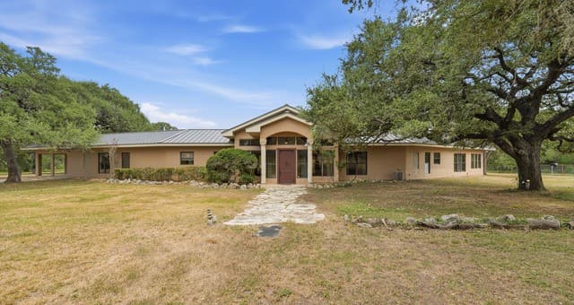 4025  Marion Rd, Marion, TX 78124 — photo 3