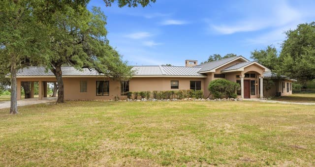 4025  Marion Rd, Marion, TX 78124 — photo 6