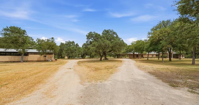 4025  Marion Rd, Marion, TX 78124 — photo 7