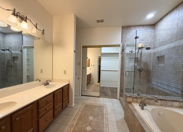 215  Whisper Wood Ln, San Antonio, TX 78216 — photo 12