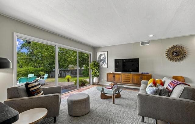 211  Sharon Dr, San Antonio, TX 78216 — photo 9