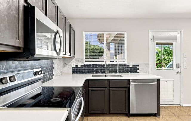 5931  Valparaiso Way, San Antonio, TX 78249 — photo 17