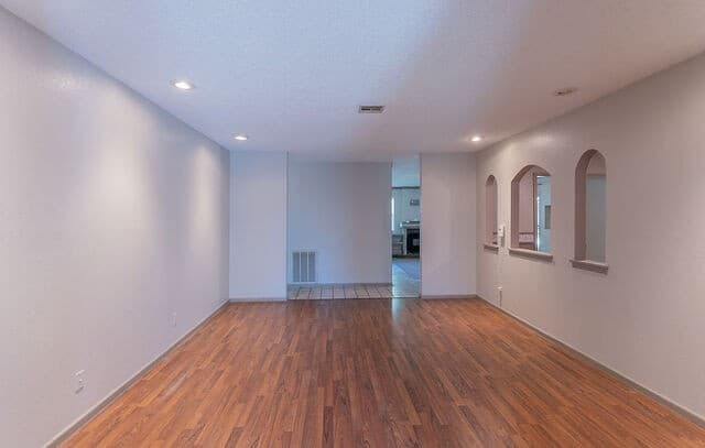 13115  Larkyorke, San Antonio, TX 78233 — photo 5