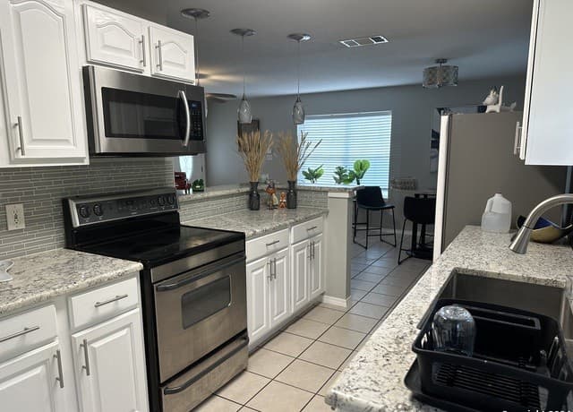 420  Canyon Edge, Canyon Lake, TX 78133 — photo 2