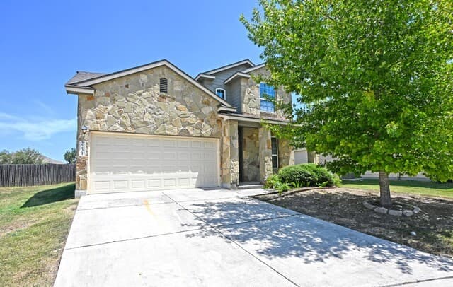 2231  Hawk Dr