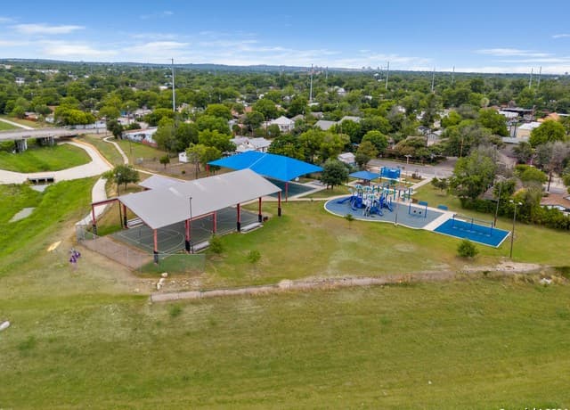 713 N Navidad St, San Antonio, TX 78207 — photo 10