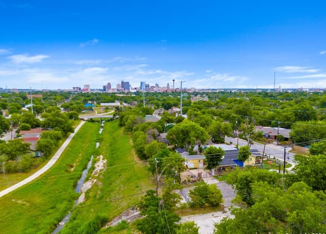 713 N Navidad St, San Antonio, TX 78207 — photo 14