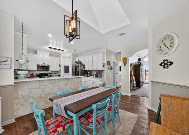 247  S Palo Alto Dr, Floresville, TX 78114 — photo 12
