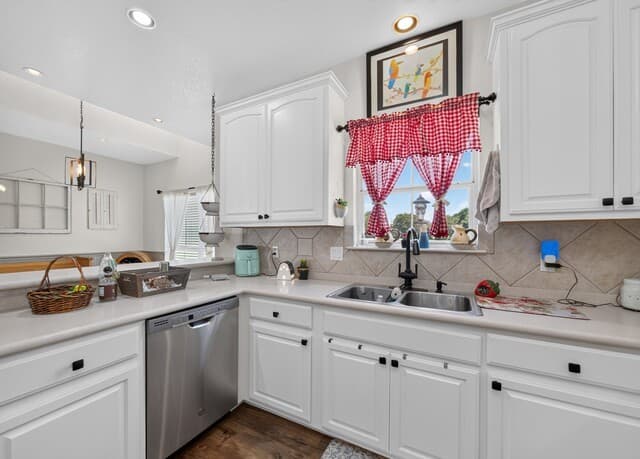 247  S Palo Alto Dr, Floresville, TX 78114 — photo 14