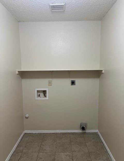 2628  Westover Vw, San Antonio, TX 78251 — photo 10