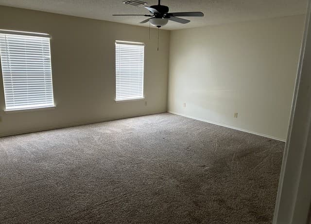 2628  Westover Vw, San Antonio, TX 78251 — photo 15