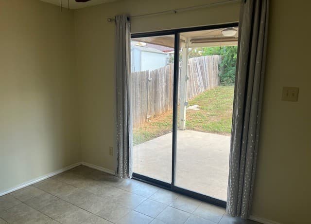 2628  Westover Vw, San Antonio, TX 78251 — photo 8