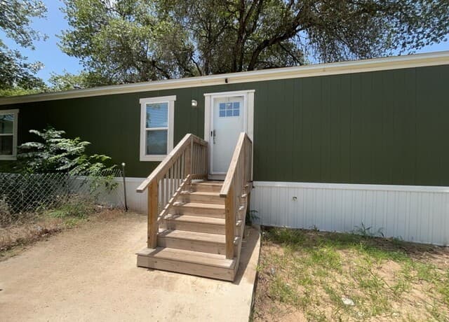 4426  Southern Trl, Von Ormy, TX 78073 — photo 2