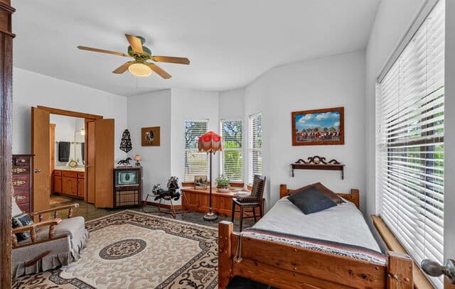1348  Live Oak Rdg, Bandera, TX 78003 — photo 18
