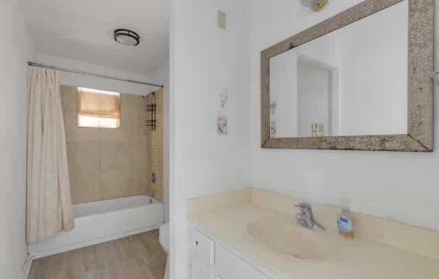 925  4th St, Floresville, TX 78114 — photo 11