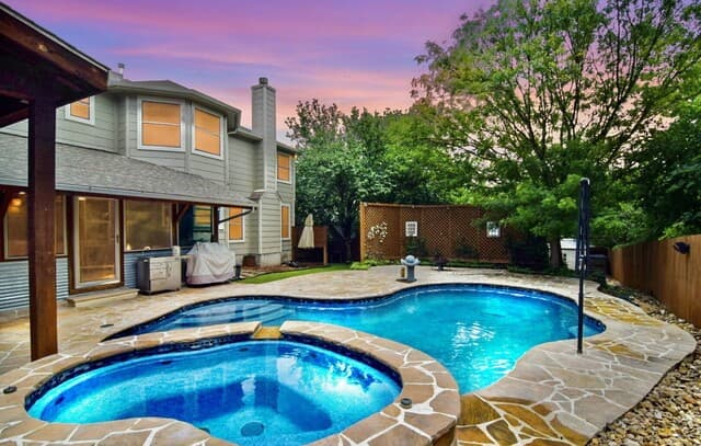 8708  Laurel Canyon