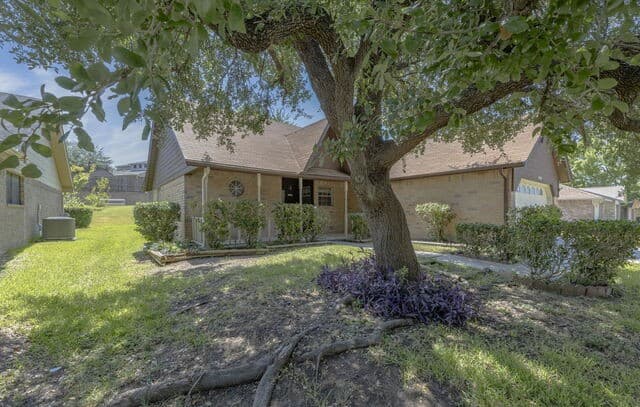 3629  Fox Run, Schertz, TX 78108 — photo 2