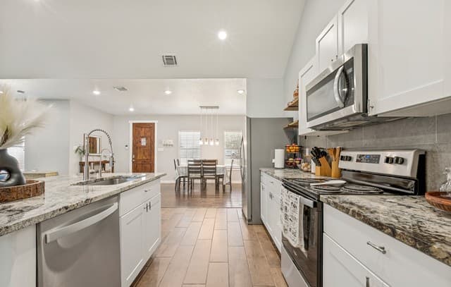 25375  US Highway 281 S, San Antonio, TX 78264 — photo 15