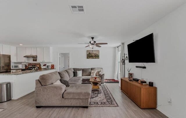 4407  Geyser Lk, San Antonio, TX 78223 — photo 2