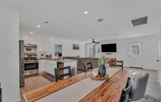 4407  Geyser Lk, San Antonio, TX 78223 — photo 3