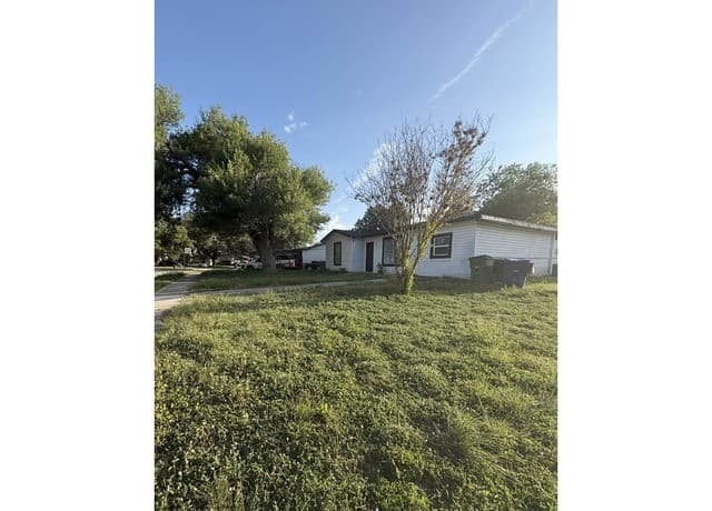 9923  Eveningway Dr, San Antonio, TX 78233 — photo 4