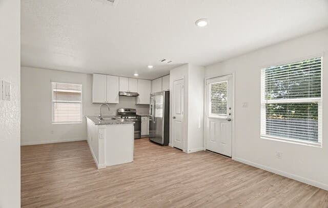 9978  Sarrebourg St, Schertz, TX 78154 — photo 6