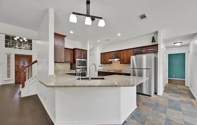 15010  Oak Briar, San Antonio, TX 78232 — photo 6