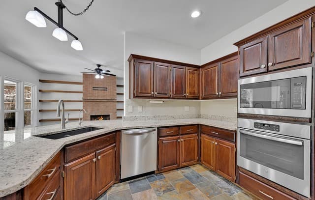 15010  Oak Briar, San Antonio, TX 78232 — photo 8