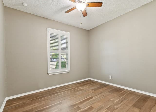 13318  Larkbrook St, San Antonio, TX 78233 — photo 13