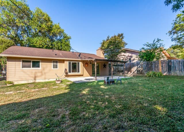 13318  Larkbrook St, San Antonio, TX 78233 — photo 25