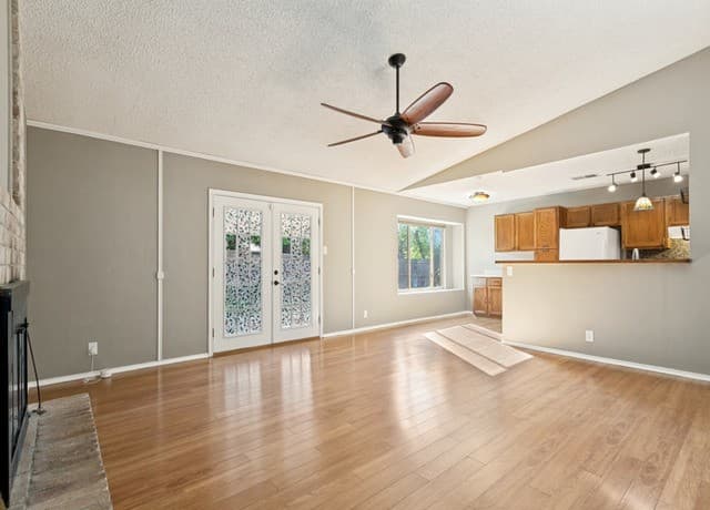 13318  Larkbrook St, San Antonio, TX 78233 — photo 7