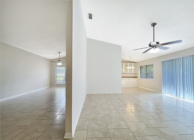 14702  Highland Peak, San Antonio, TX 78233 — photo 5