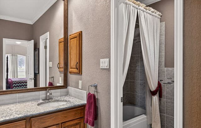 8639  Raintree Woods Dr, Fair Oaks Ranch, TX 78015 — photo 18