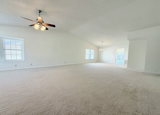 6714  Country Swan, San Antonio, TX 78240 — photo 11