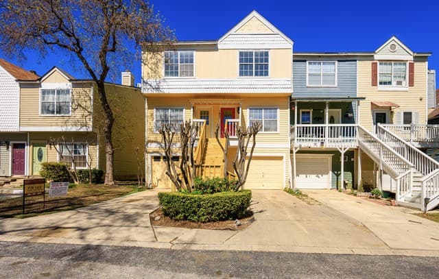 1825 Garys Park